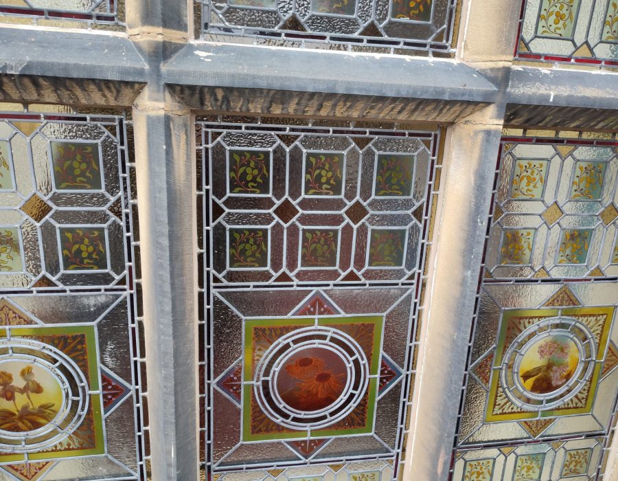 Fitted Bottom Three Windows