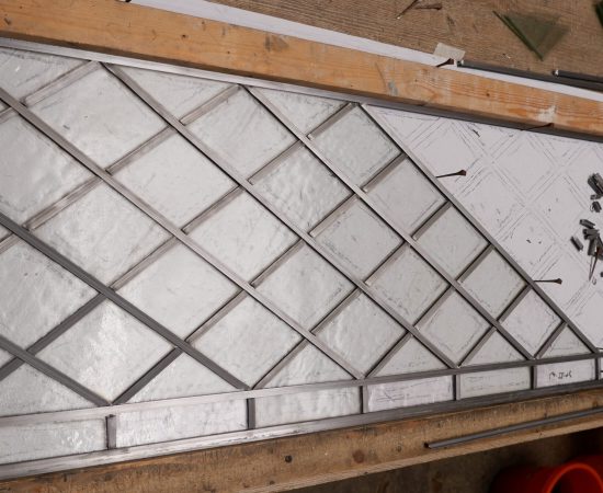 Outer light partially leaded